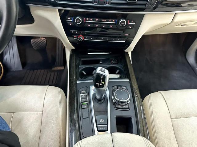 Photo of 2016 Dark Blue BMW X5