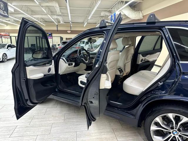 Photo of 2016 Dark Blue BMW X5