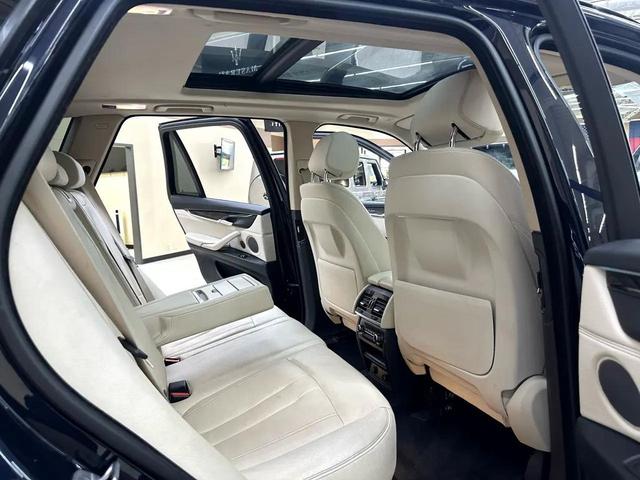 Photo of 2016 Dark Blue BMW X5