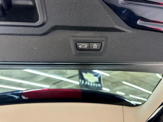 Photo of 2016 Dark Blue BMW X5