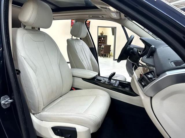 Photo of 2016 Dark Blue BMW X5