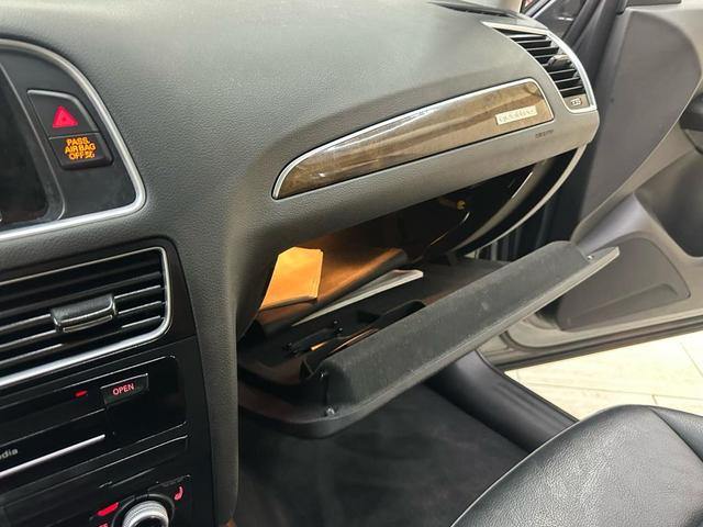Photo of 2017 Gray Audi Q5