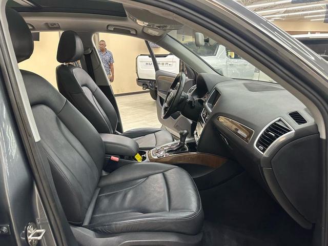 Photo of 2017 Gray Audi Q5