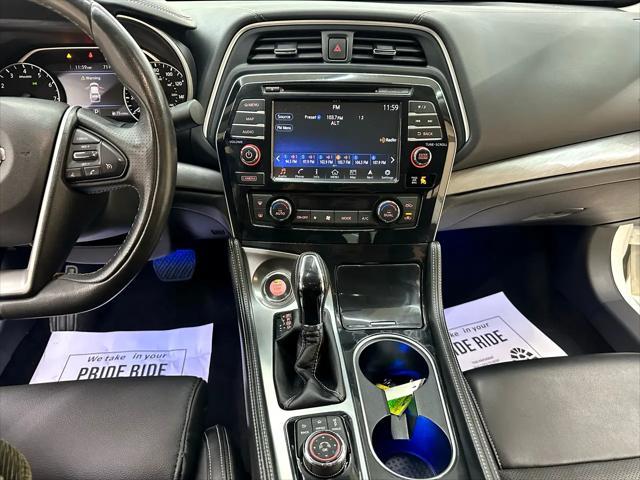 Photo of 2017 Pearl White Nissan Maxima
