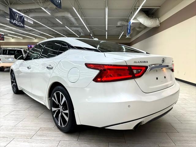 Photo of 2017 Pearl White Nissan Maxima
