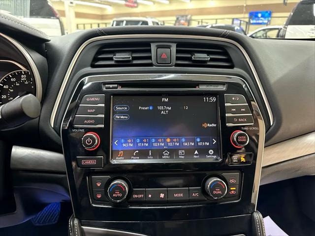 Photo of 2017 Pearl White Nissan Maxima