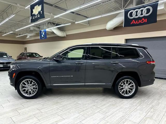 Photo of 2022 Baltic Gray Metallic Clearcoat Jeep Grand Cherokee L