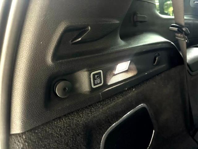 Photo of 2022 Baltic Gray Metallic Clearcoat Jeep Grand Cherokee L