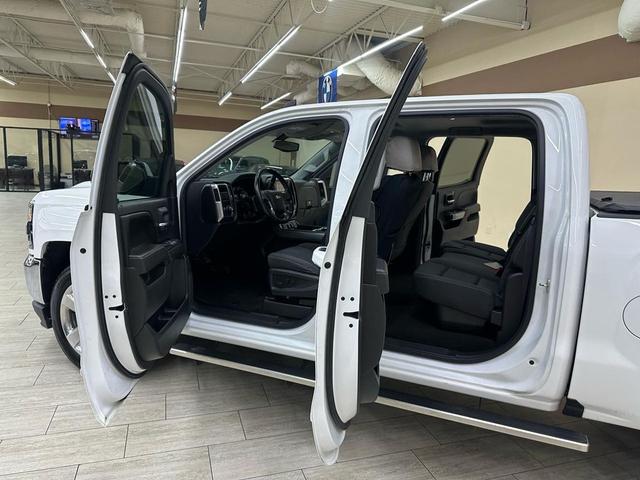 Photo of 2017 White Chevrolet Silverado 1500