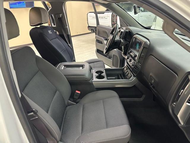 Photo of 2017 White Chevrolet Silverado 1500