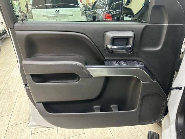 Photo of 2017 White Chevrolet Silverado 1500