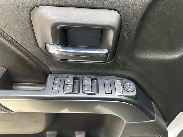 Photo of 2017 White Chevrolet Silverado 1500
