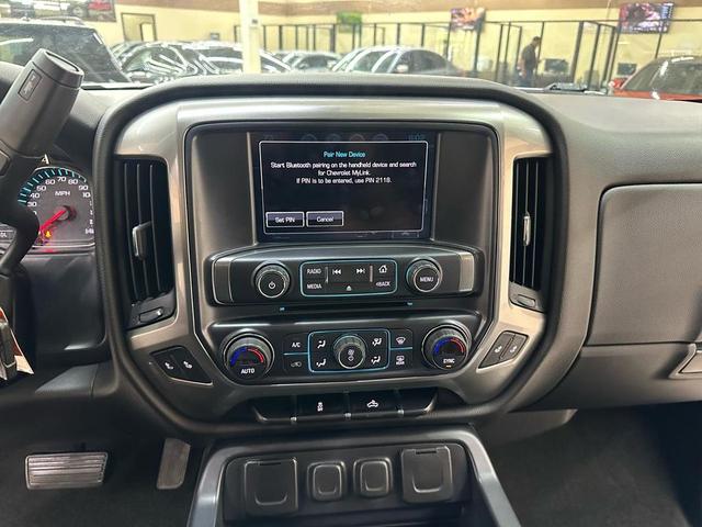 Photo of 2017 White Chevrolet Silverado 1500