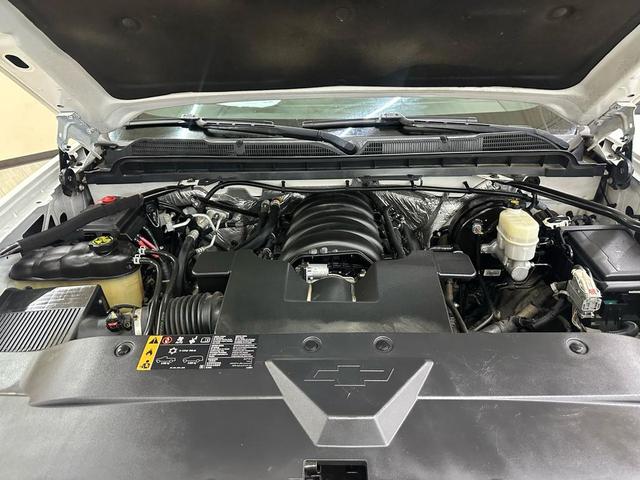 Photo of 2017 White Chevrolet Silverado 1500