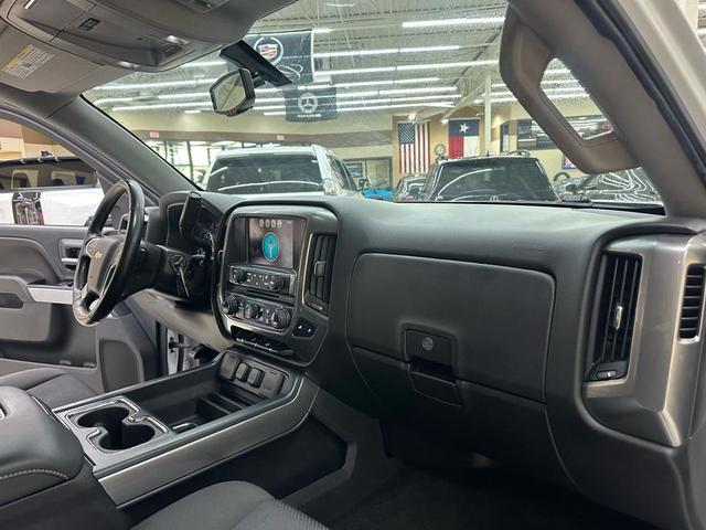Photo of 2017 White Chevrolet Silverado 1500