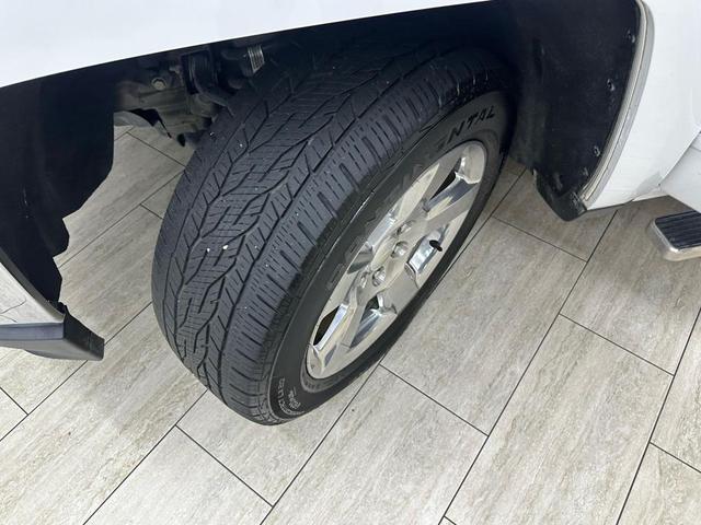 Photo of 2017 White Chevrolet Silverado 1500
