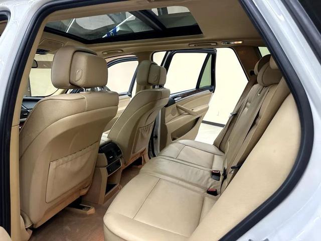 Photo of 2013 Alpine White BMW X5