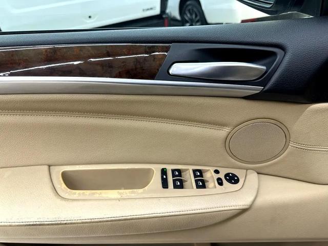 Photo of 2013 Alpine White BMW X5