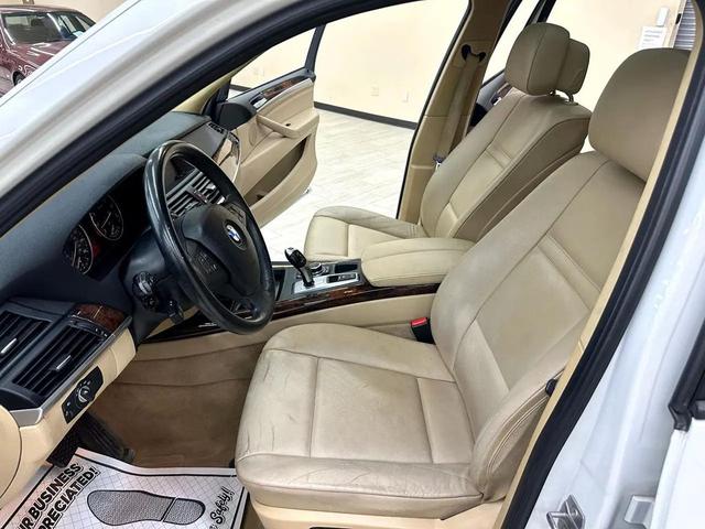 Photo of 2013 Alpine White BMW X5