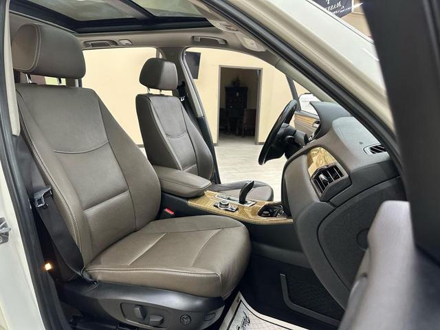 Photo of 2011 Alpine White BMW X3