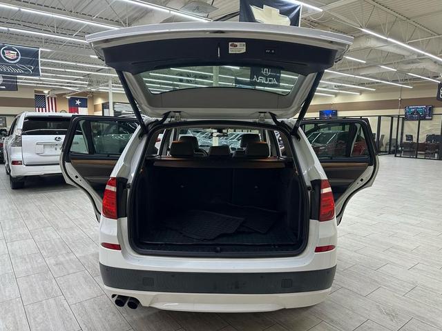 Photo of 2011 Alpine White BMW X3