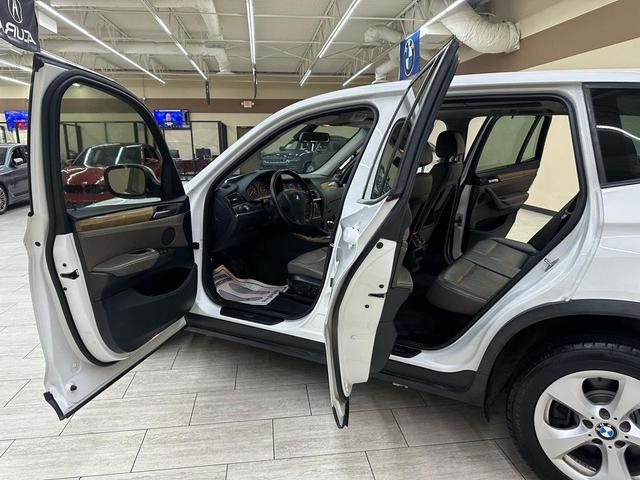 Photo of 2011 Alpine White BMW X3