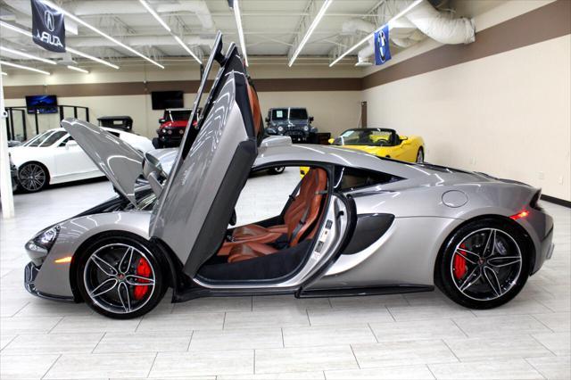 Photo of 2017 Storm Gray McLaren 570S