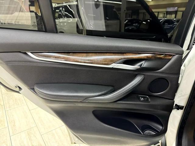 Photo of 2015 White BMW X5