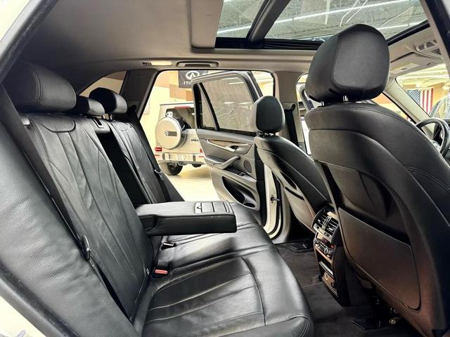 Photo of 2015 White BMW X5