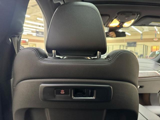 Photo of 2022 white BMW X5