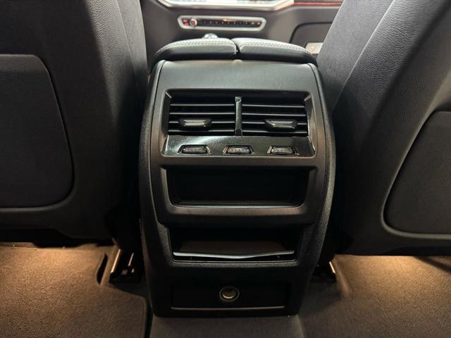 Photo of 2022 white BMW X5