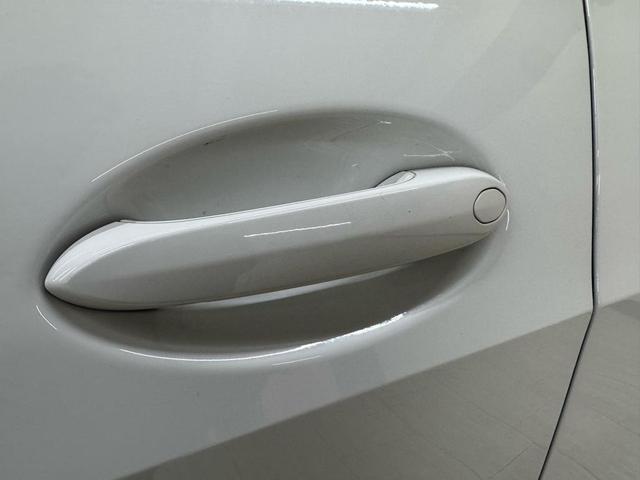Photo of 2022 white BMW X5