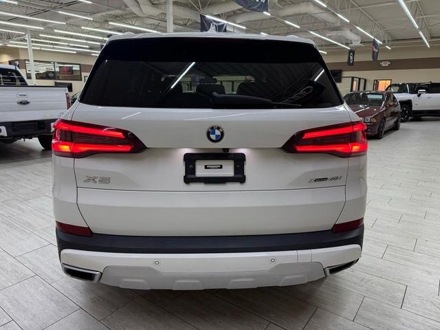 Photo of 2022 white BMW X5