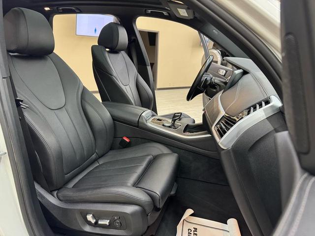 Photo of 2022 white BMW X5