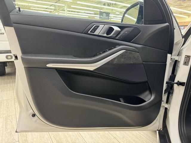 Photo of 2022 white BMW X5