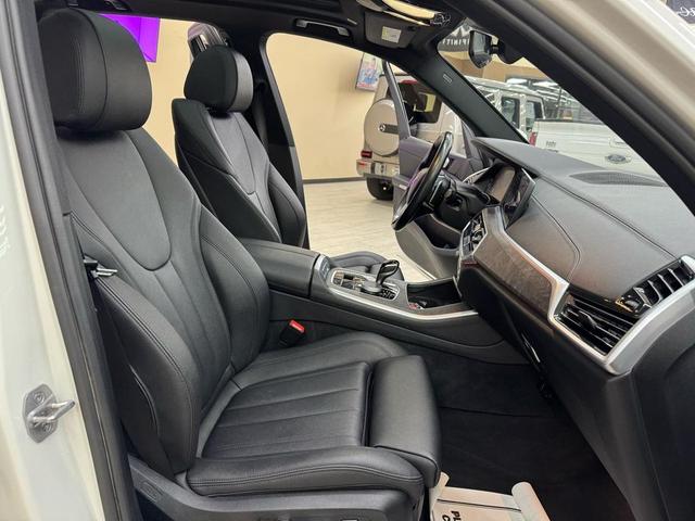 Photo of 2022 white BMW X5