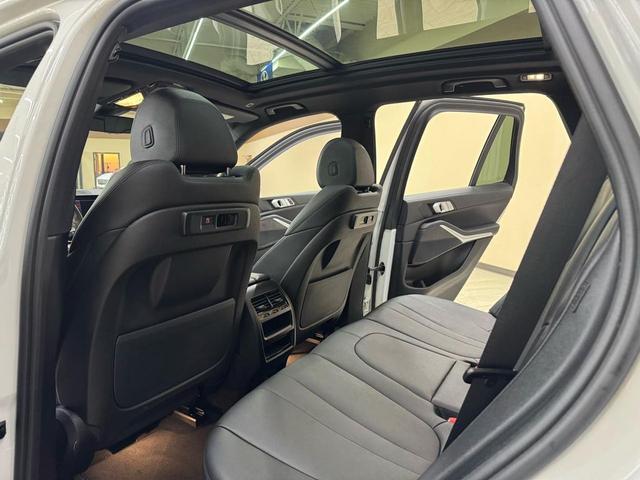 Photo of 2022 white BMW X5