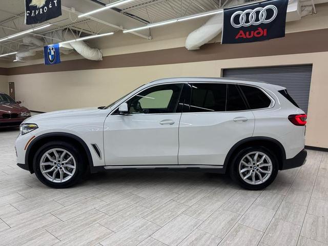 Photo of 2022 white BMW X5