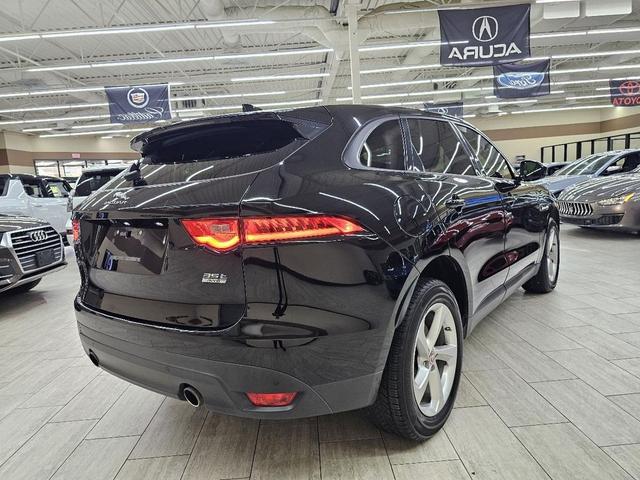 Photo of 2017 Black Jaguar F-PACE