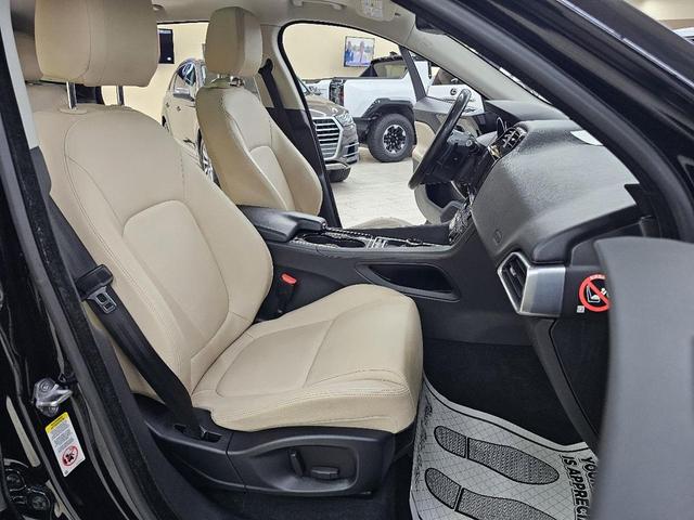 Photo of 2017 Black Jaguar F-PACE