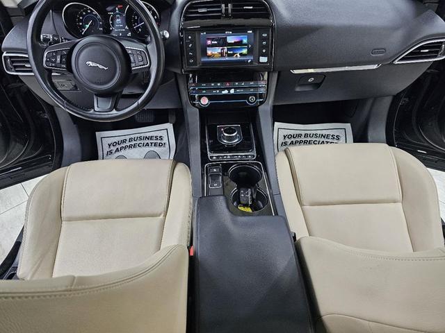 Photo of 2017 Black Jaguar F-PACE