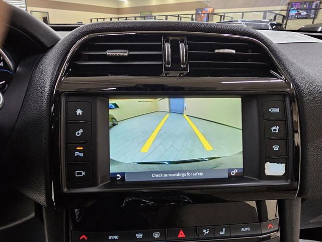Photo of 2017 Black Jaguar F-PACE