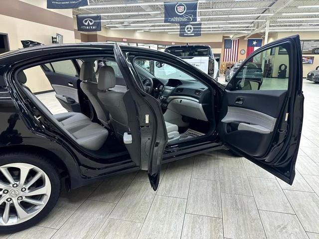 Photo of 2017 Black Acura ILX
