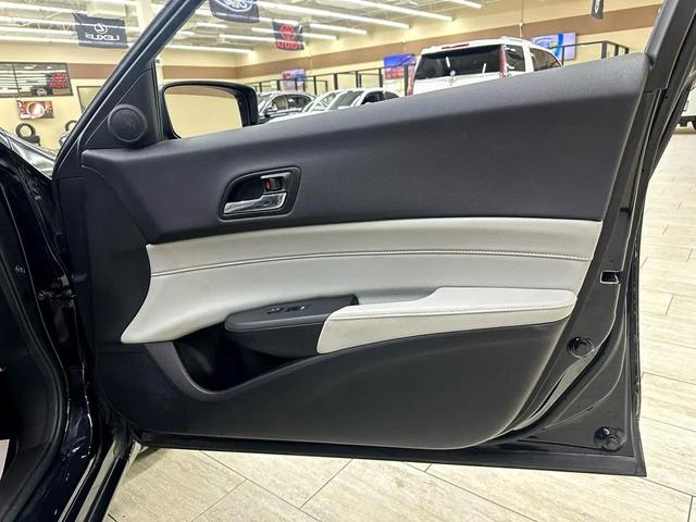 Photo of 2017 Black Acura ILX