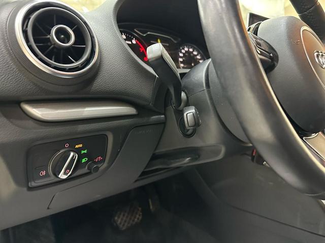 Photo of 2015 Gray Audi A3