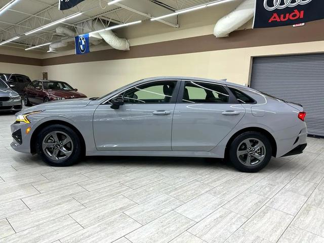Photo of 2024 Wolf Gray Kia K5
