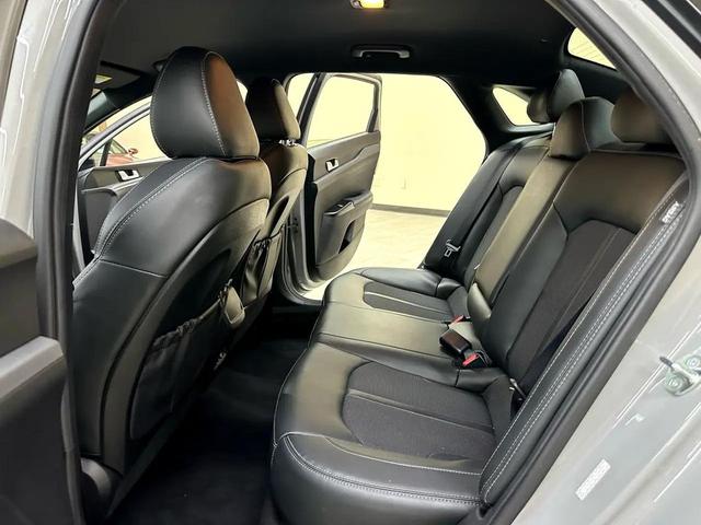 Photo of 2024 Wolf Gray Kia K5