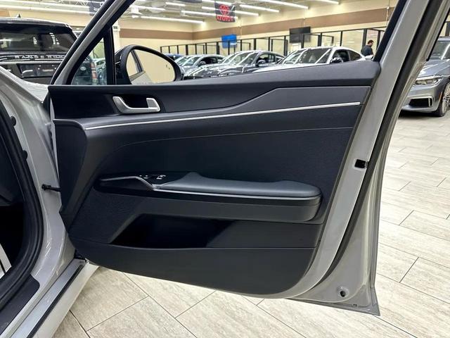 Photo of 2024 Wolf Gray Kia K5