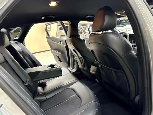 Photo of 2024 Wolf Gray Kia K5
