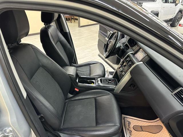 Photo of 2019 Gray Land Rover Discovery Sport